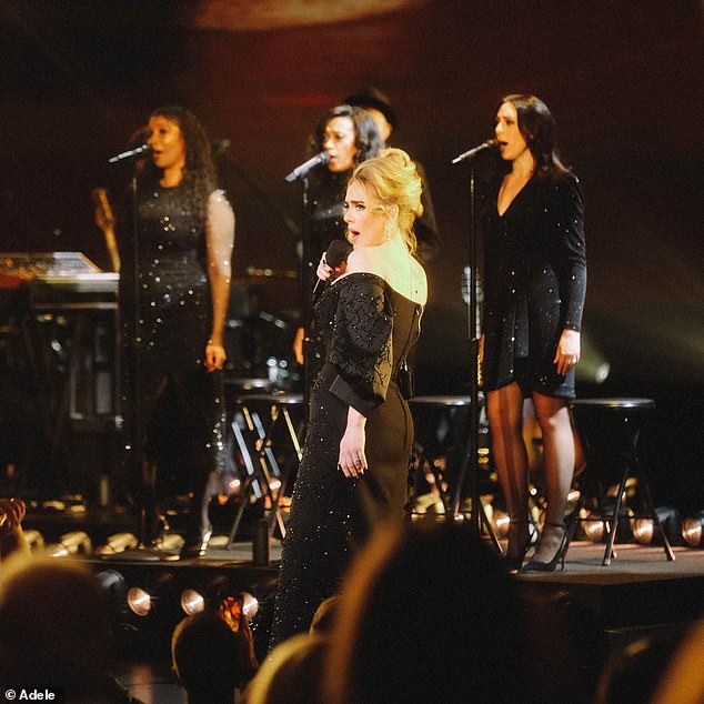 Backing Vocals: She was joined on stage by backing singers who also wore stylish jeweled dresses