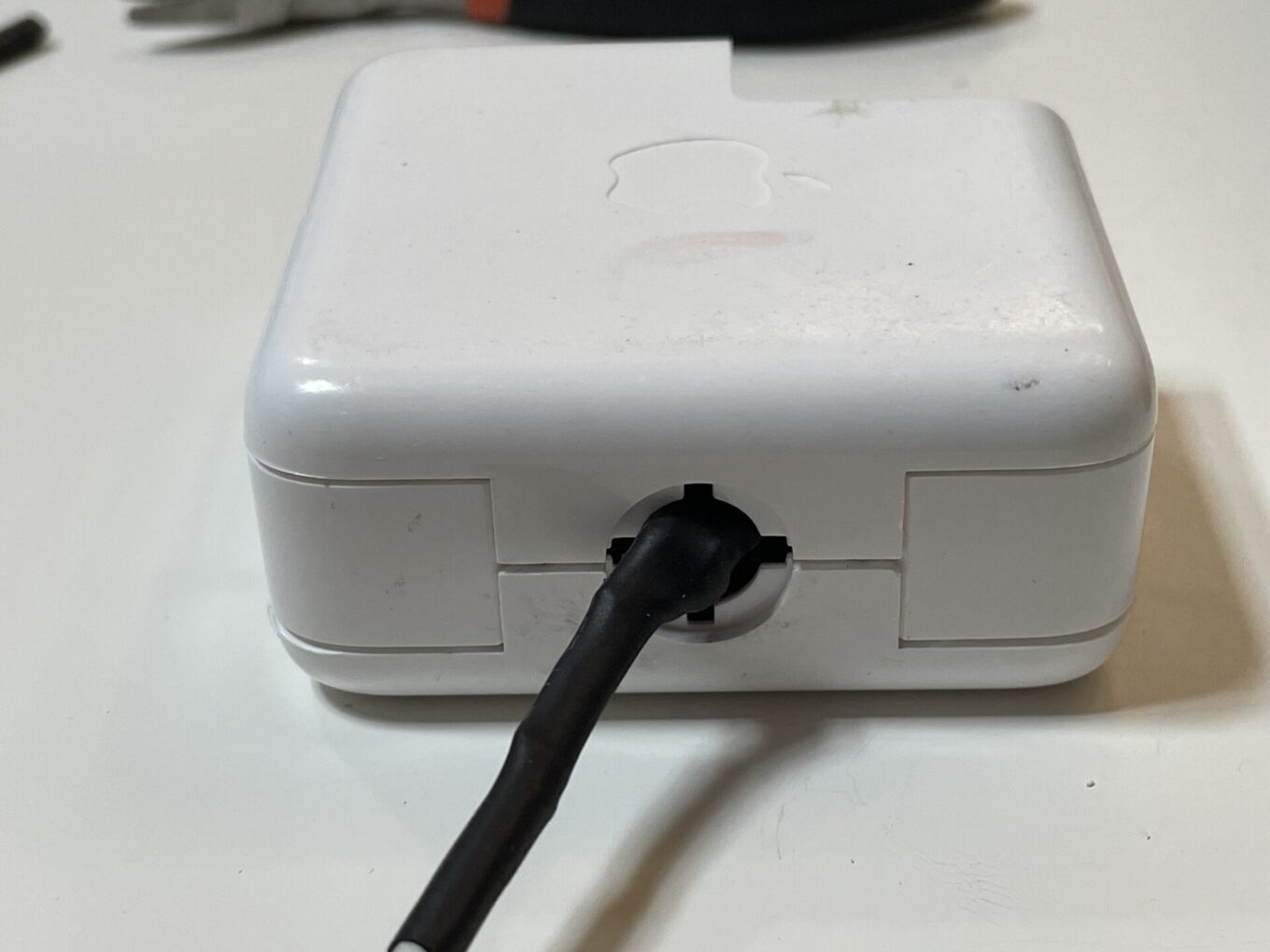Go back to the Magsafe4 charger